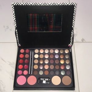 54 piece palette makeup